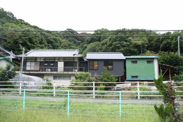 道路から見る