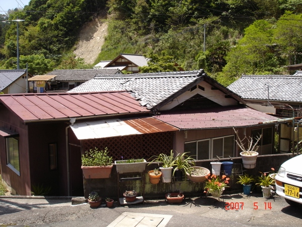 竣工前 東側外観